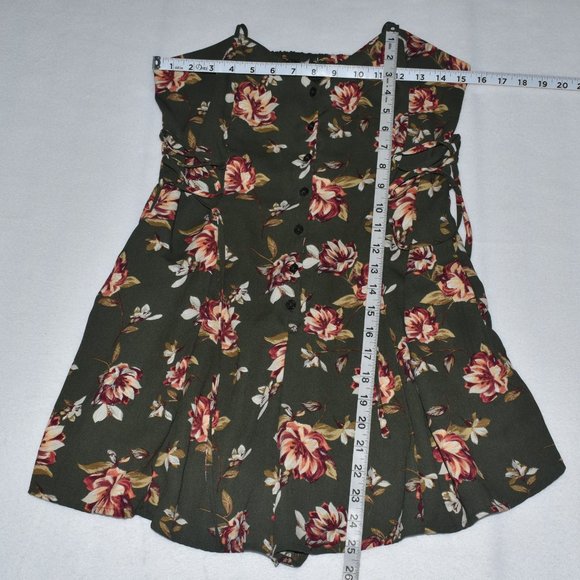 Xhilaration Sz M Green Floral Print Jumpsuit with wide leg short - Picture 5 of 8